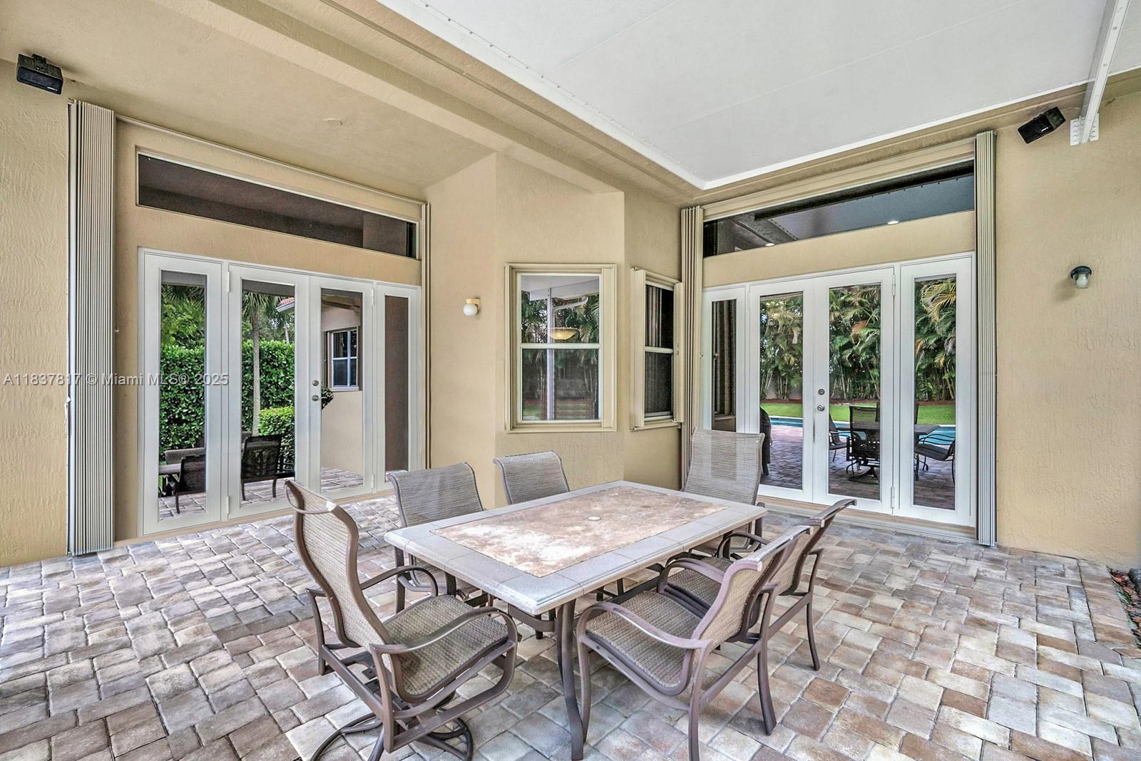 LAGO ESTATES - Residential