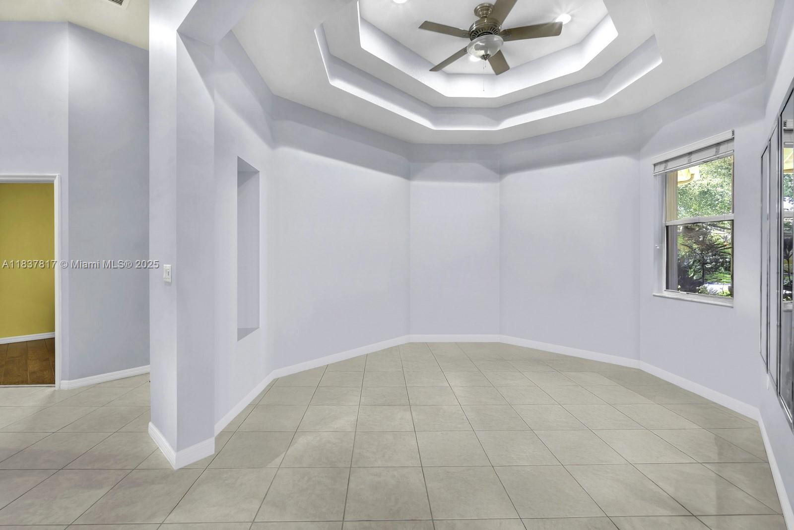 LAGO ESTATES - Residential