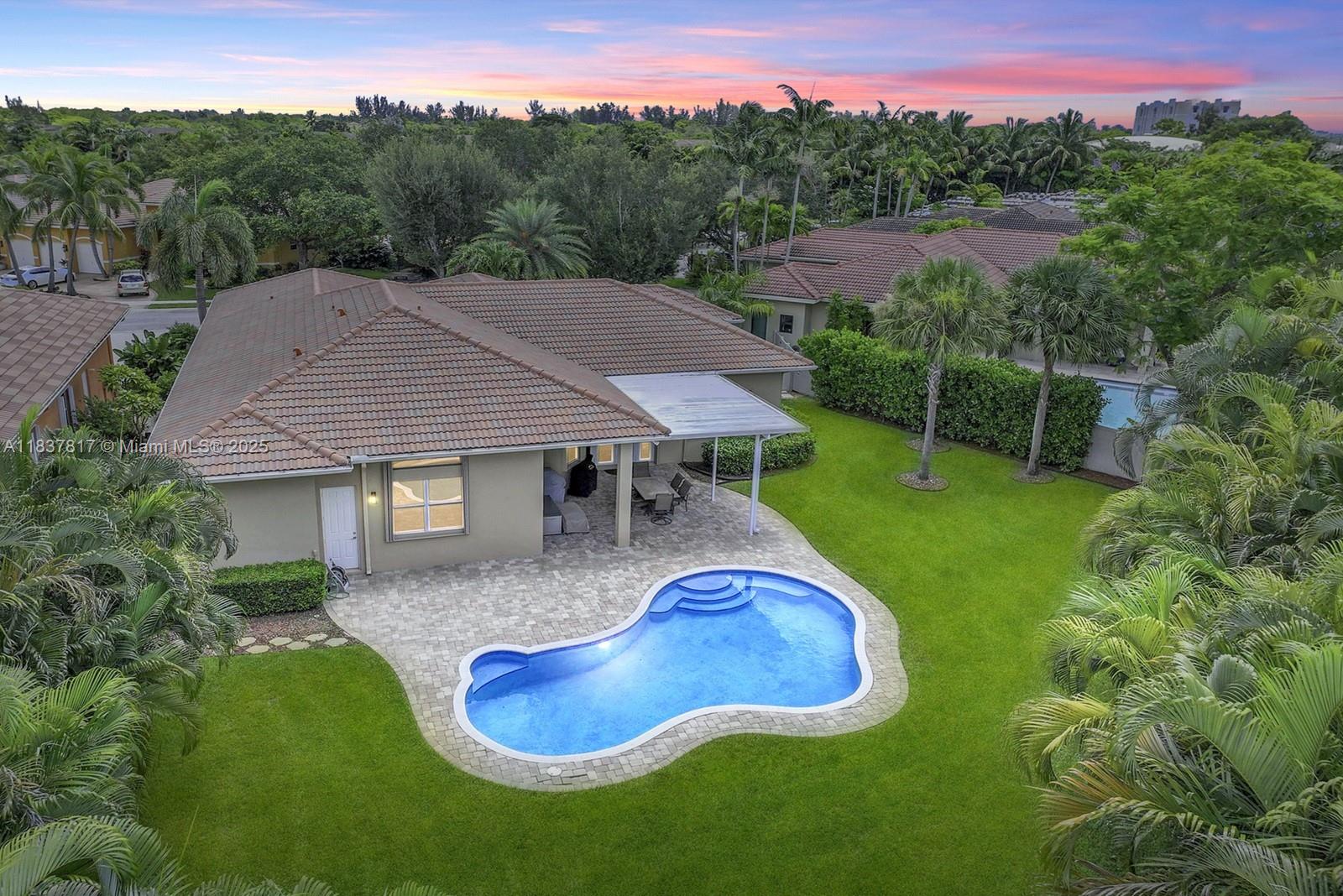 LAGO ESTATES - Residential