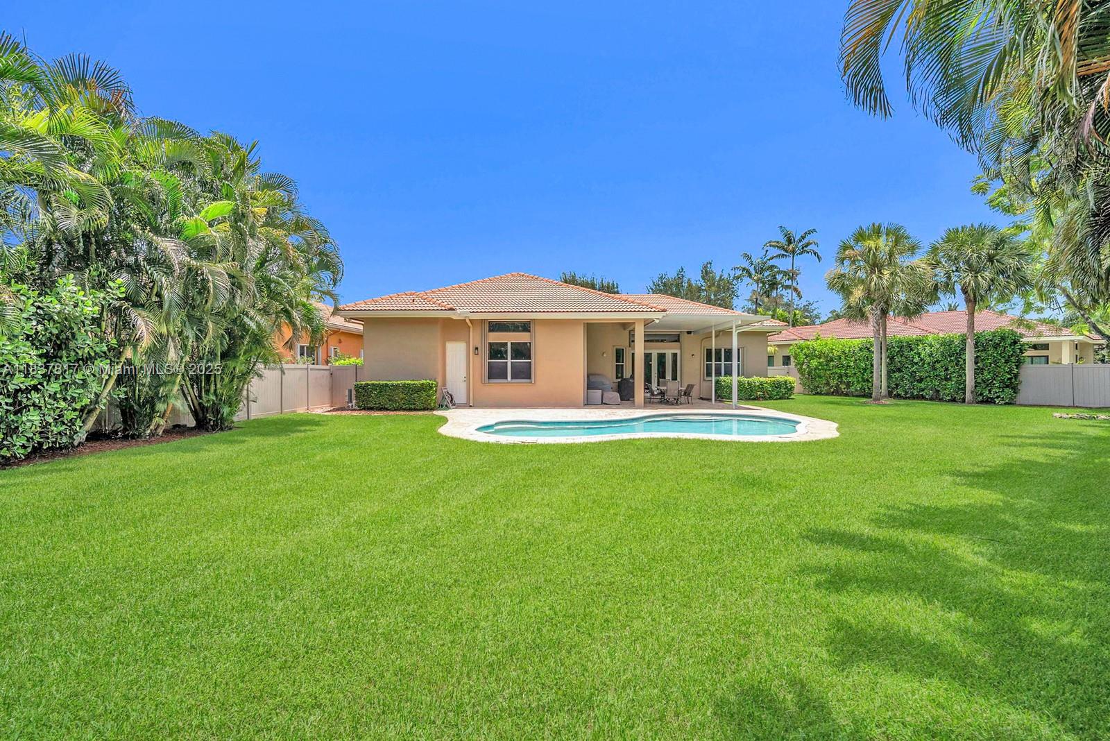 LAGO ESTATES - Residential