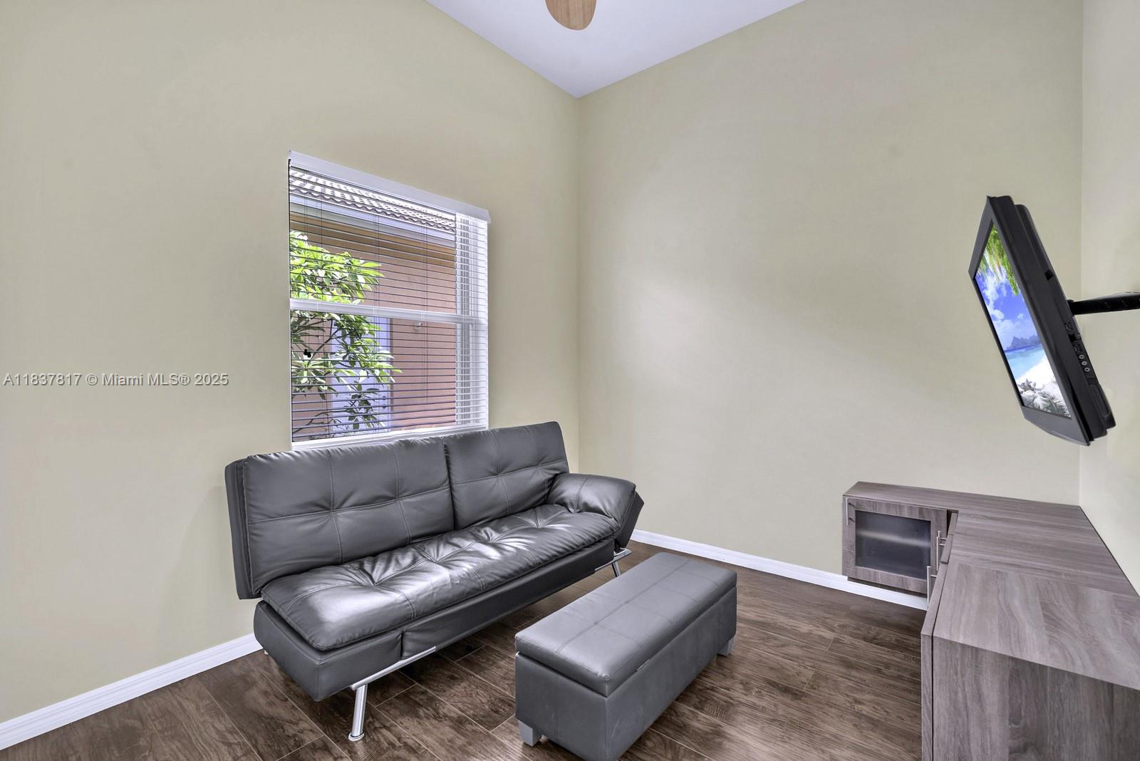 LAGO ESTATES - Residential