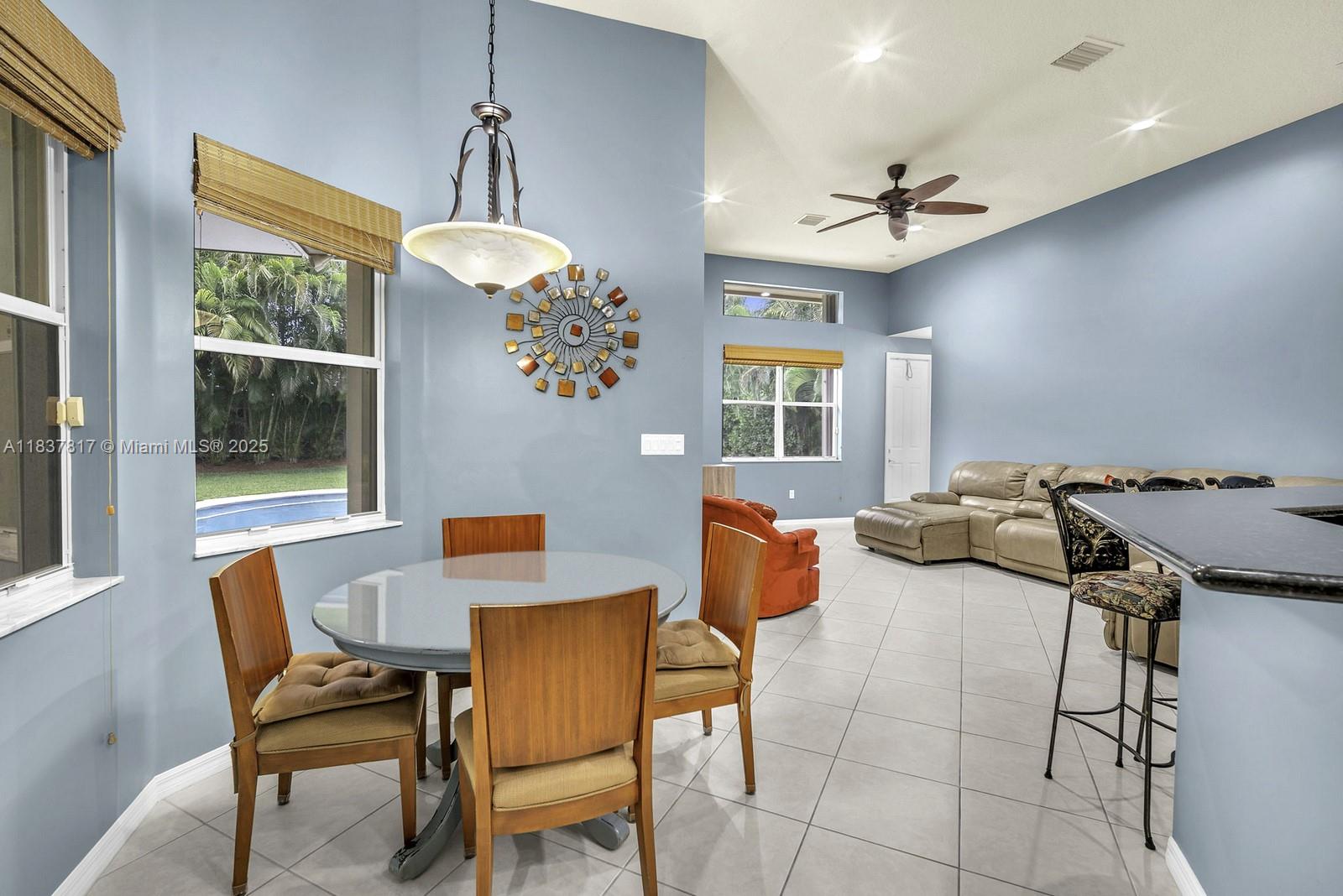 LAGO ESTATES - Residential