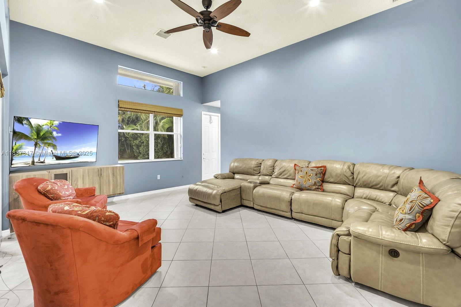 LAGO ESTATES - Residential