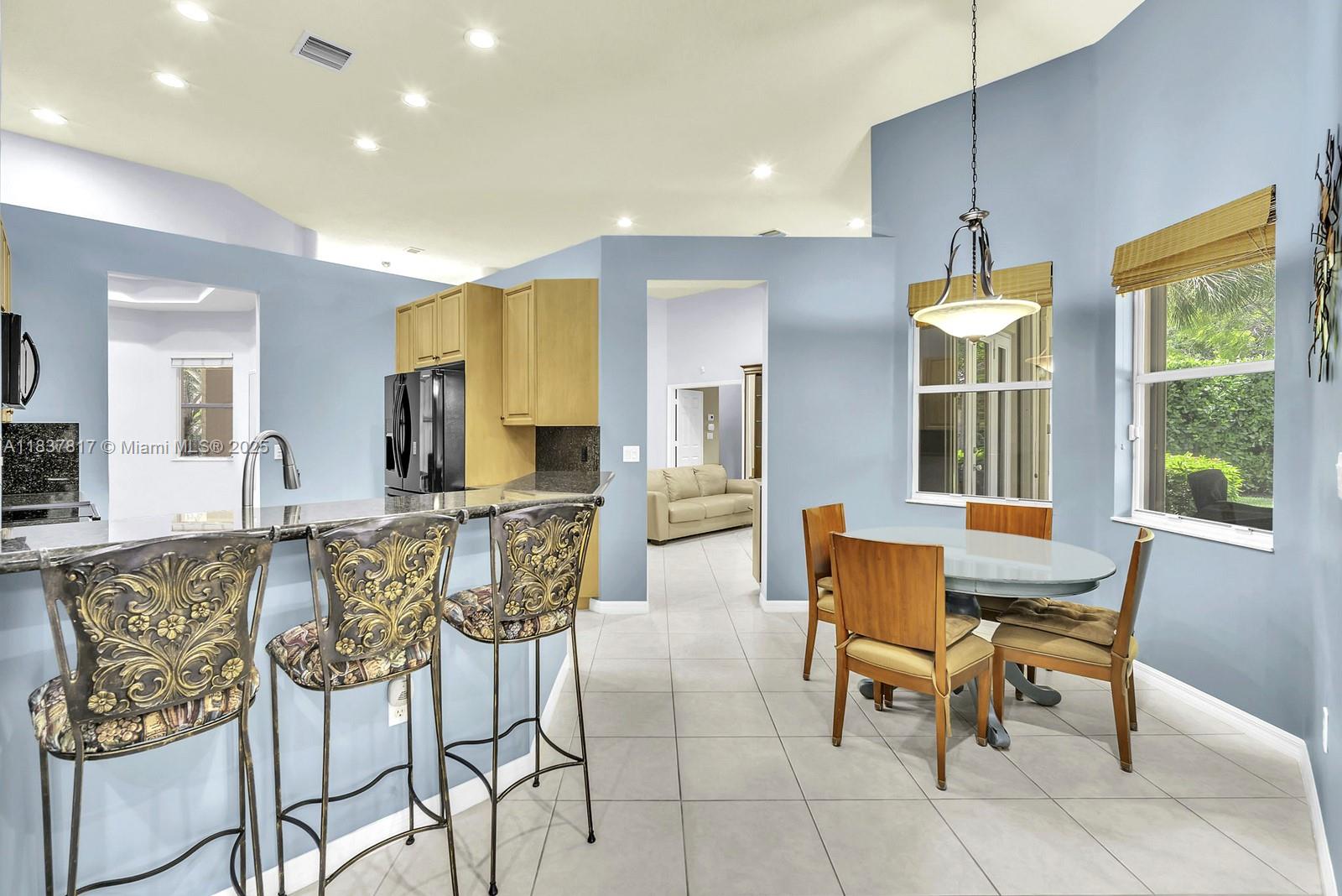 LAGO ESTATES - Residential