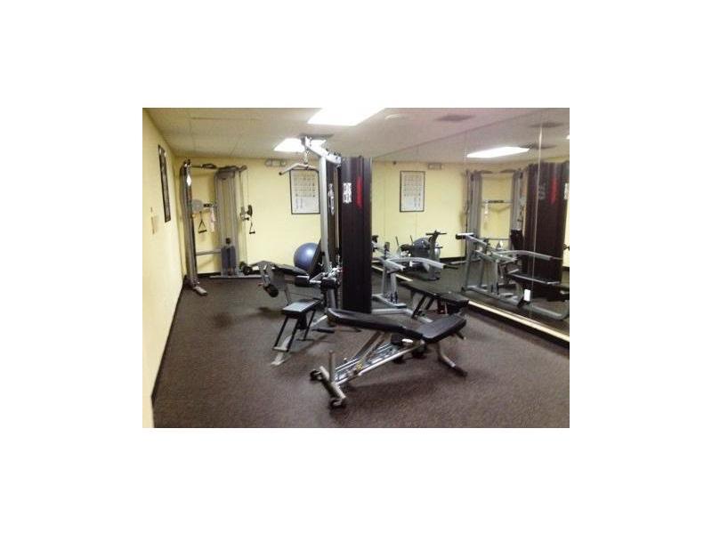 ADMIRALS pORT - Residential Lease