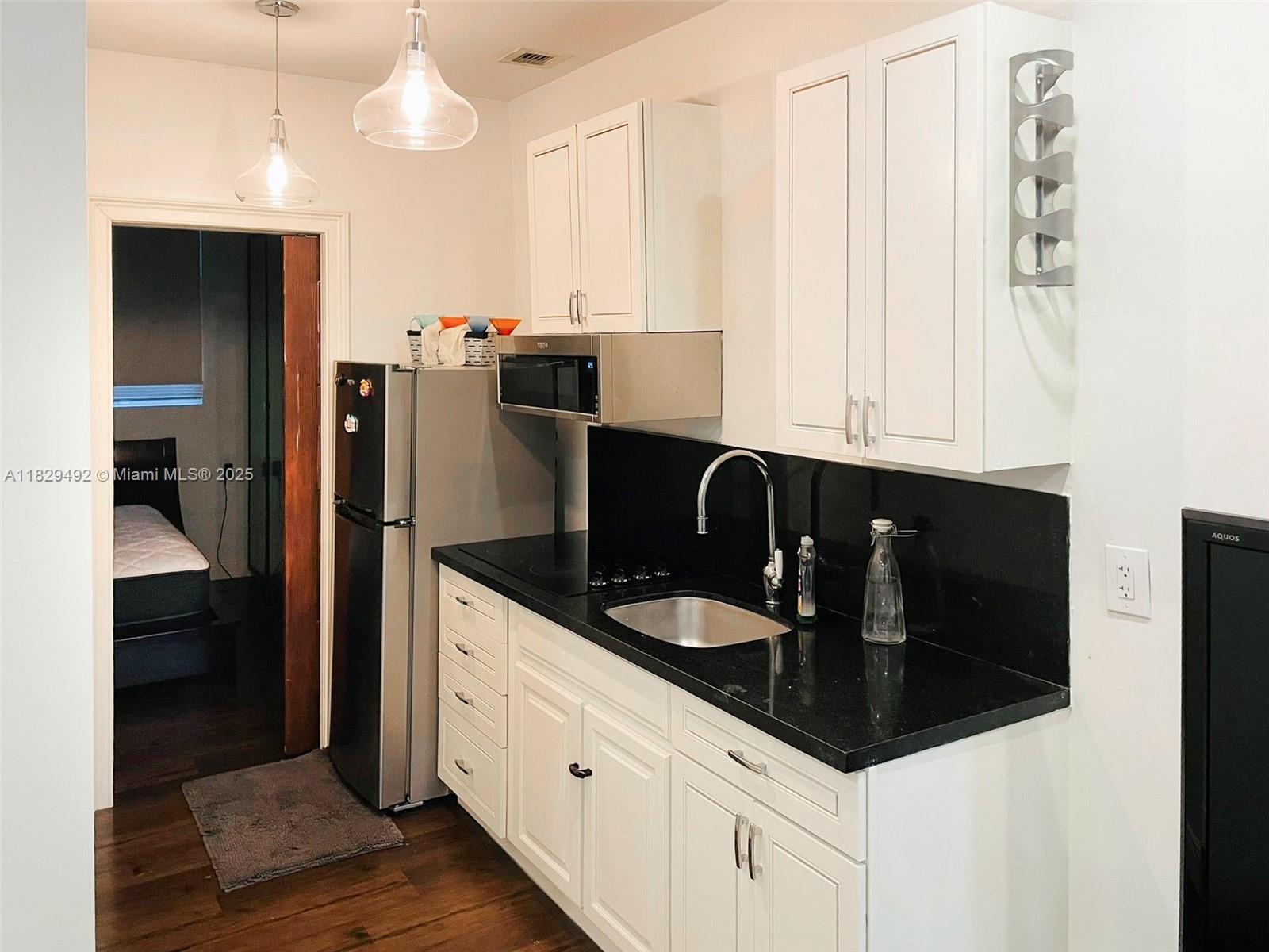 RIVERSIDE NO 3 - Residential