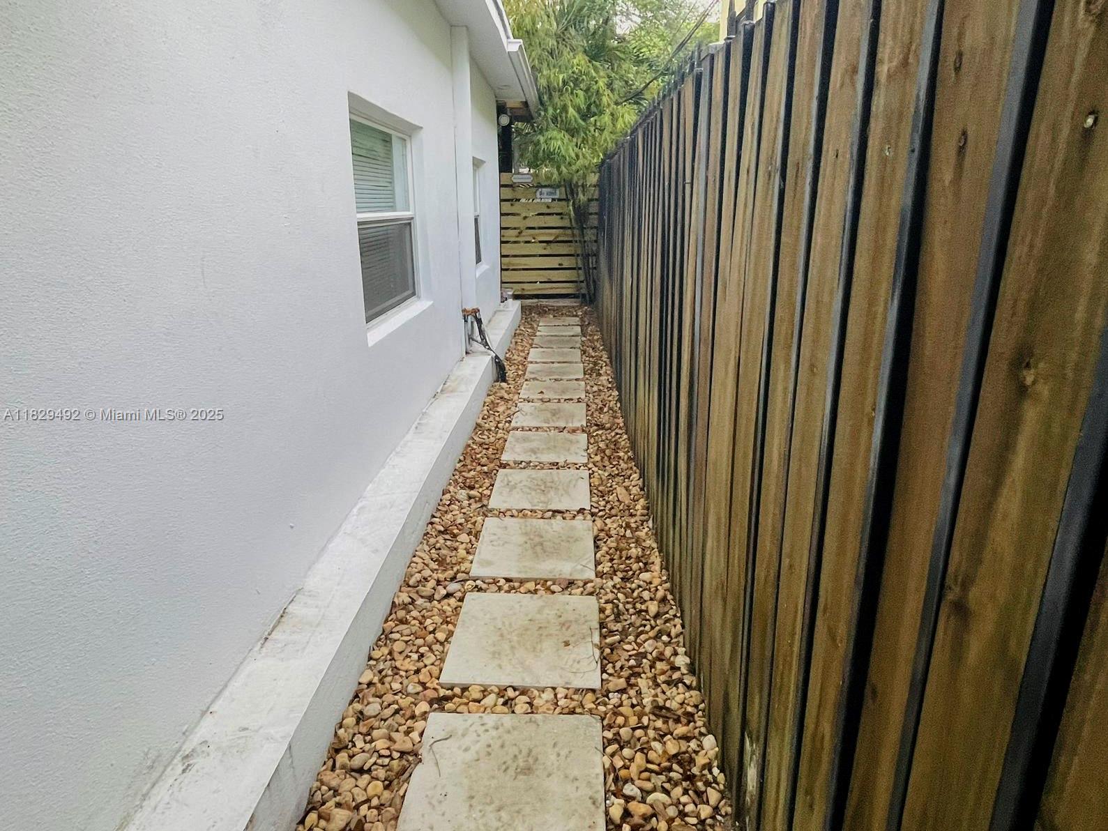 RIVERSIDE NO 3 - Residential