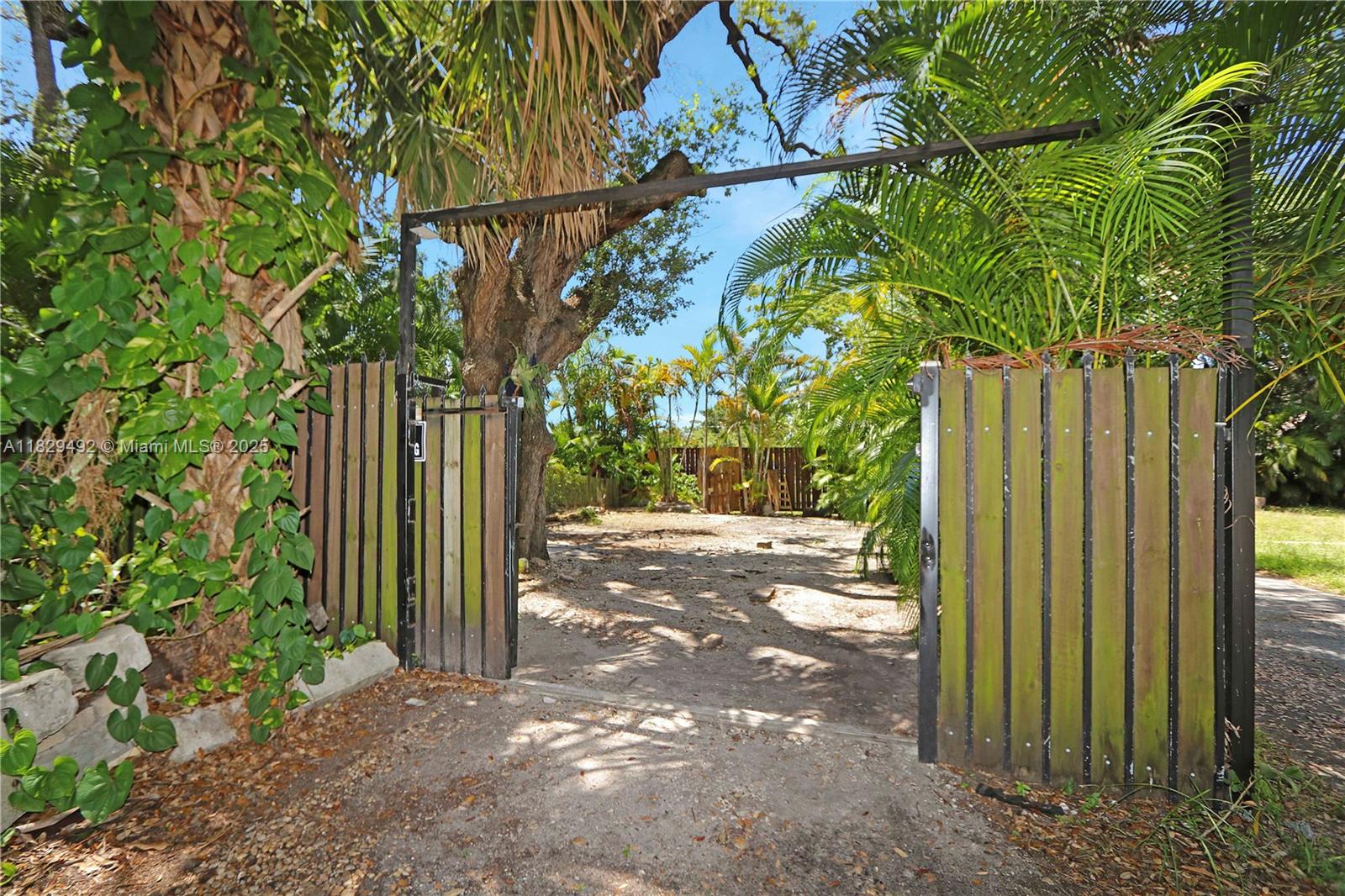 RIVERSIDE NO 3 - Residential