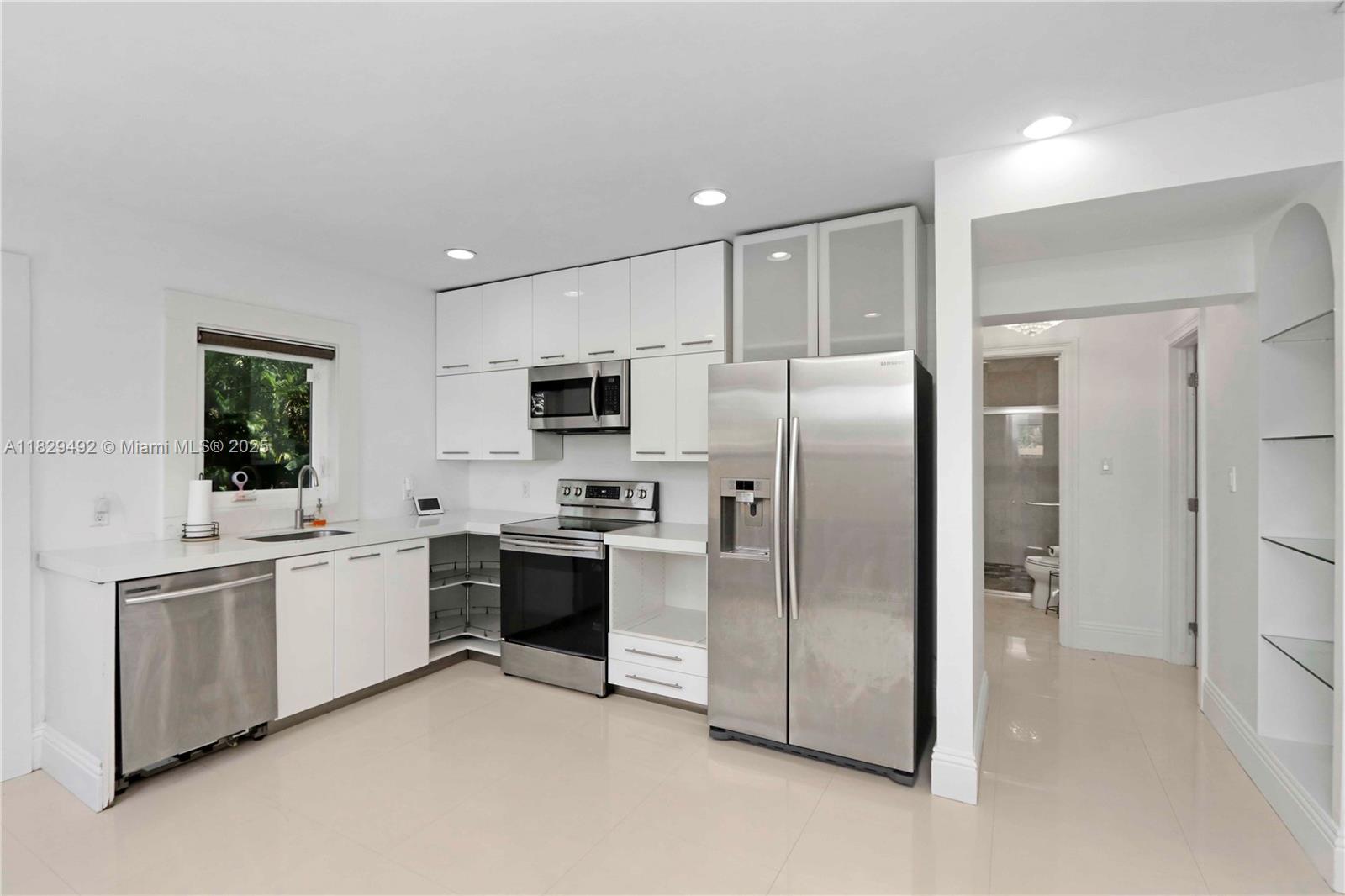 RIVERSIDE NO 3 - Residential