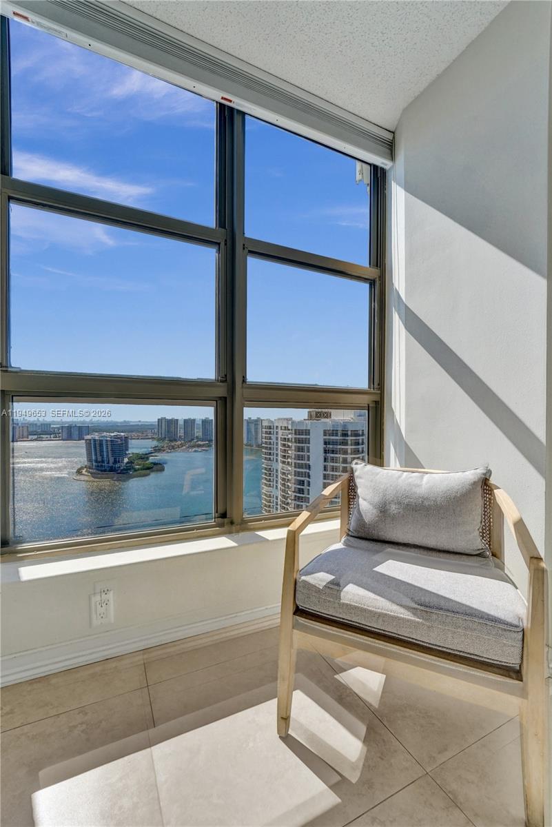 MYSTIC POINTE - Residential