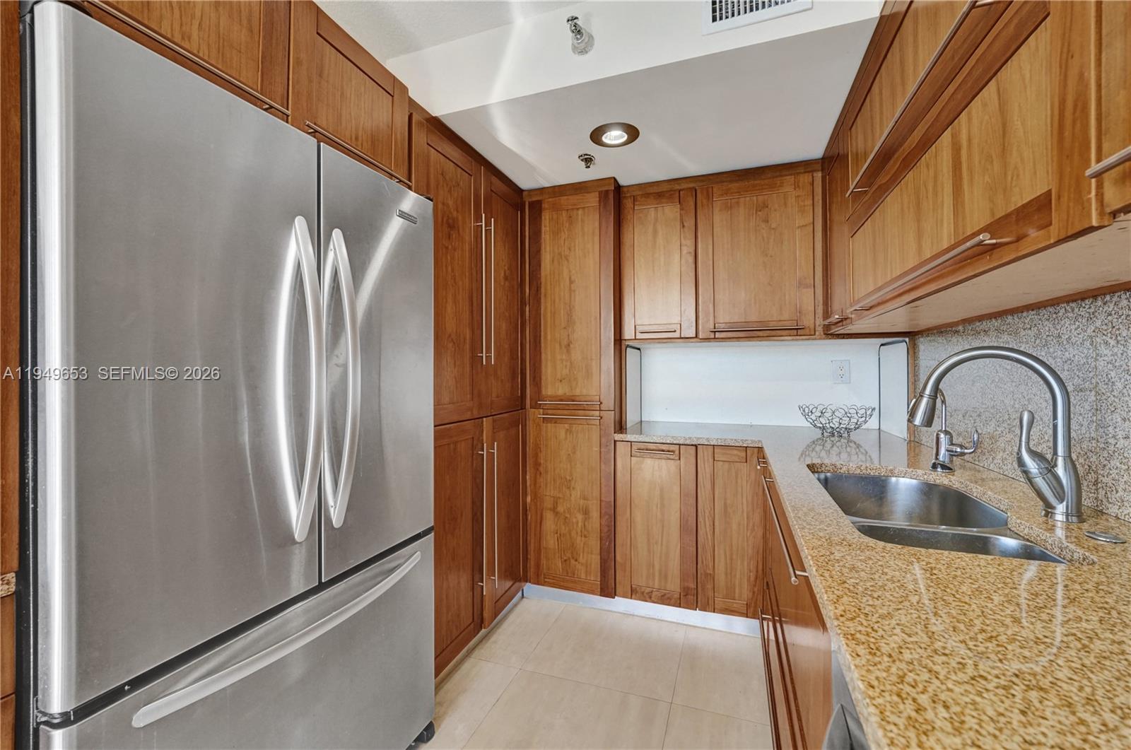 MYSTIC POINTE - Residential