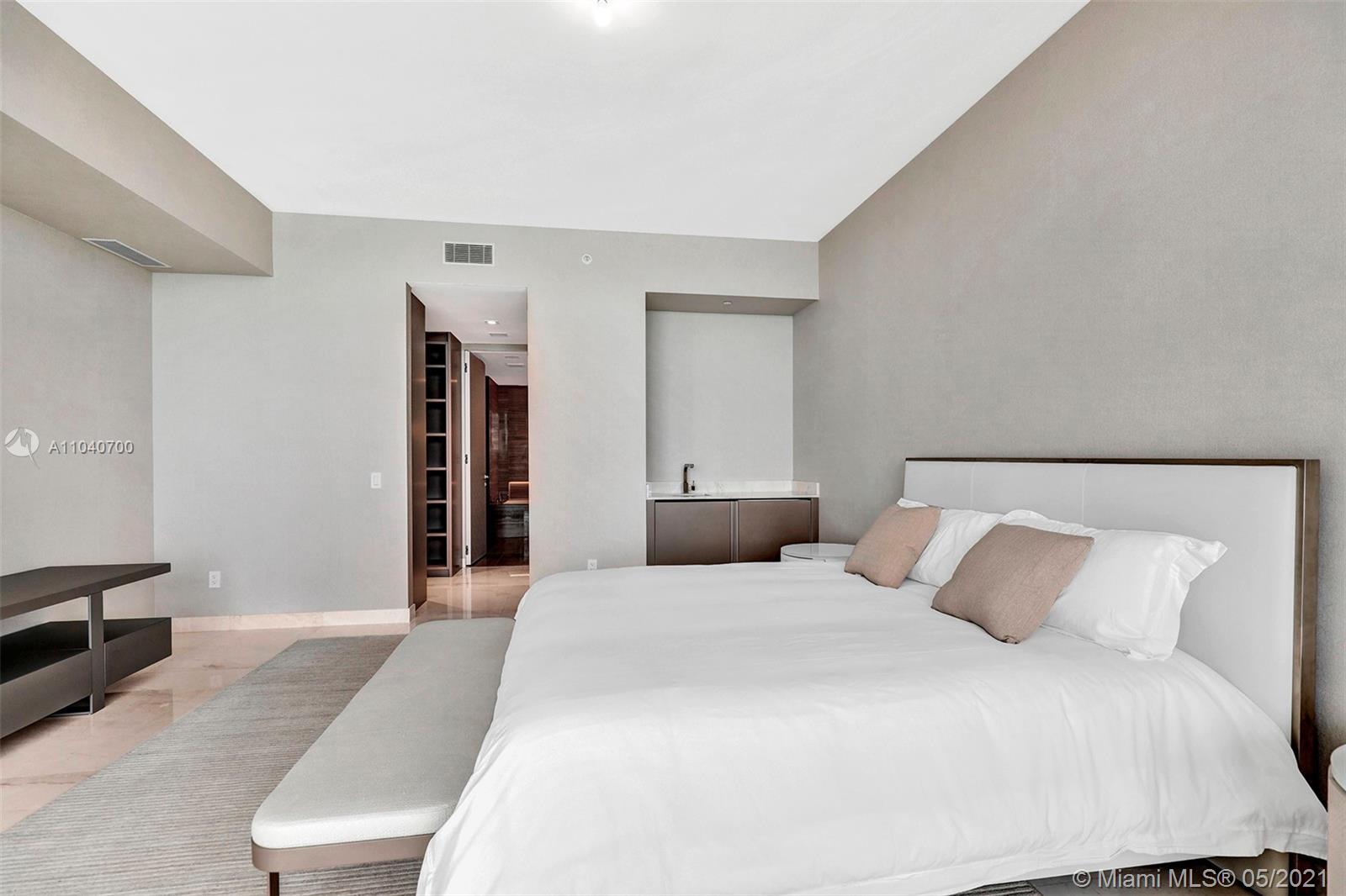 18975 COLLINS CONDO - Residential