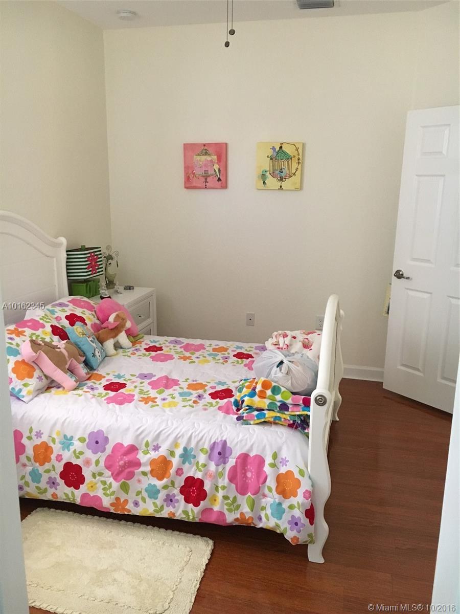 Century Gdns/Tamiami - Residential