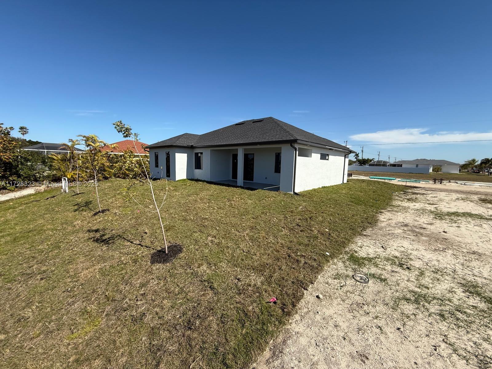 CAPE CORAL - Residential