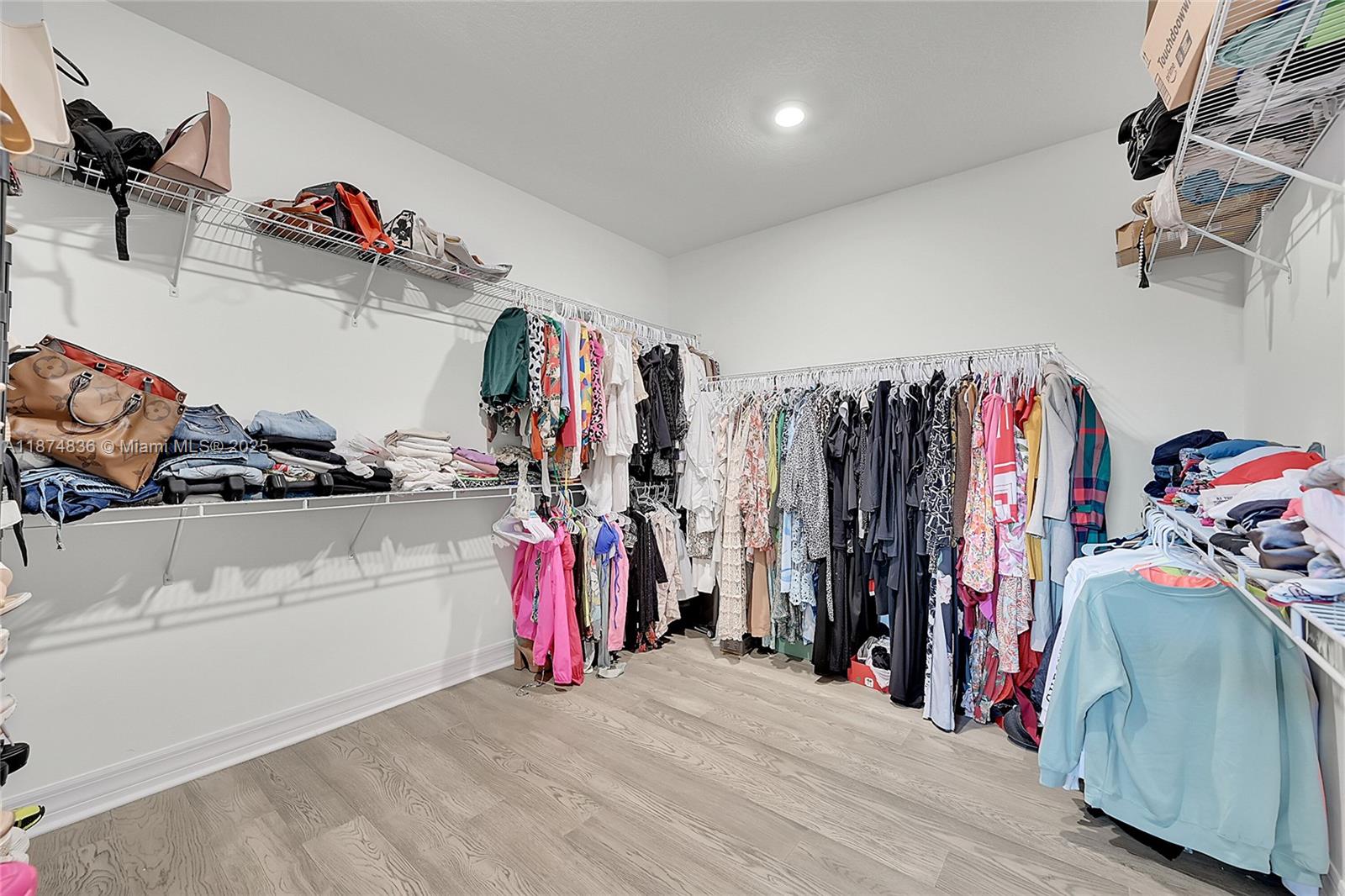 OAK TREE PROPERTY REDEVEL - Residential