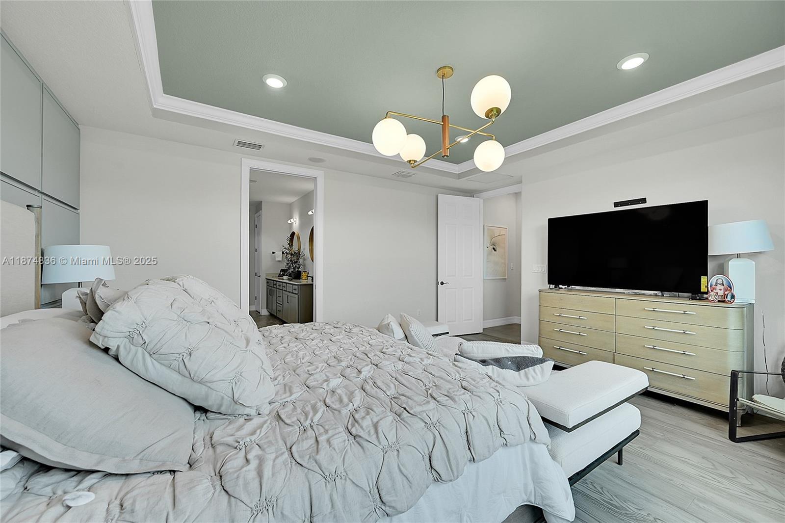 OAK TREE PROPERTY REDEVEL - Residential