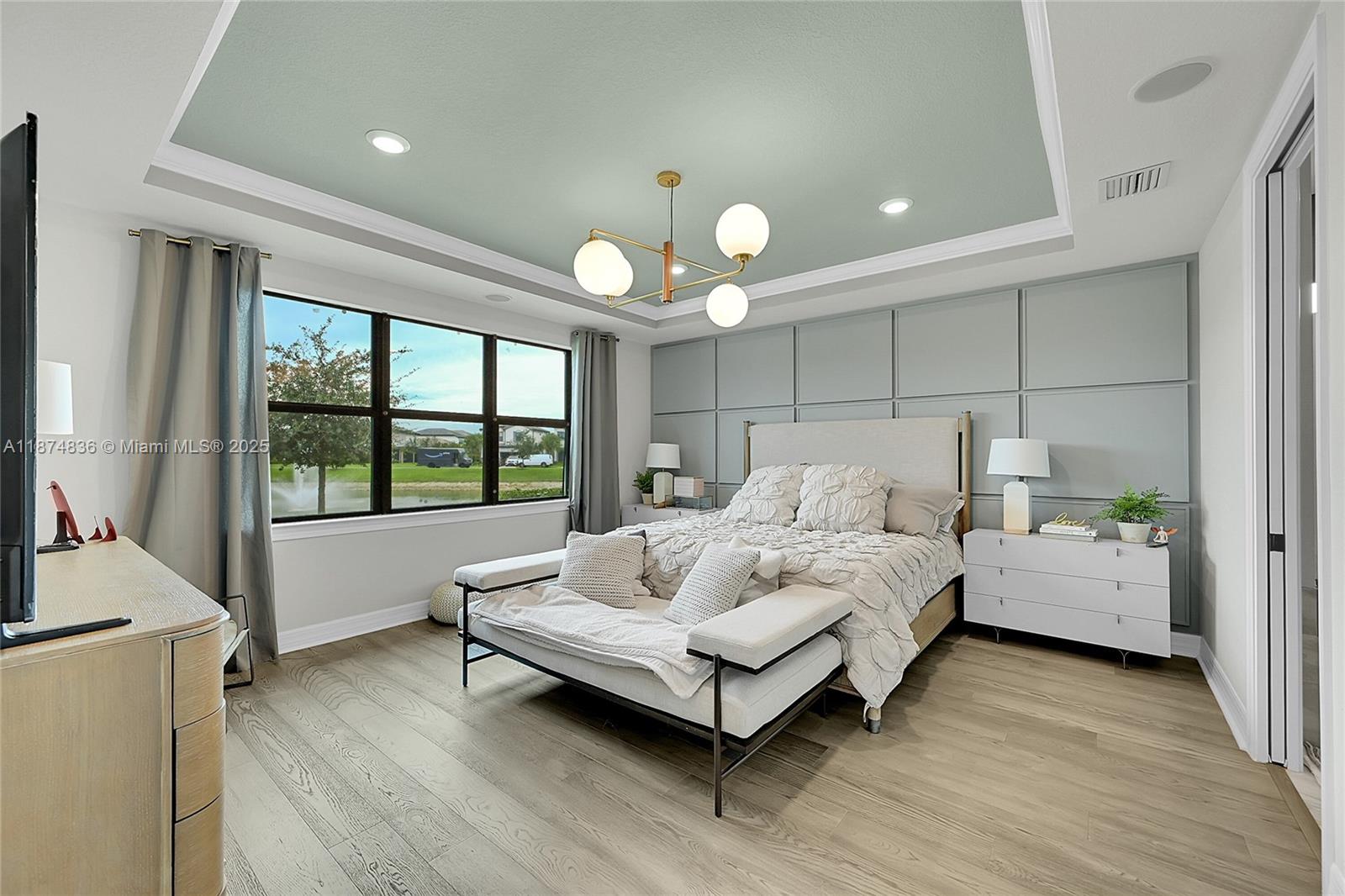 OAK TREE PROPERTY REDEVEL - Residential