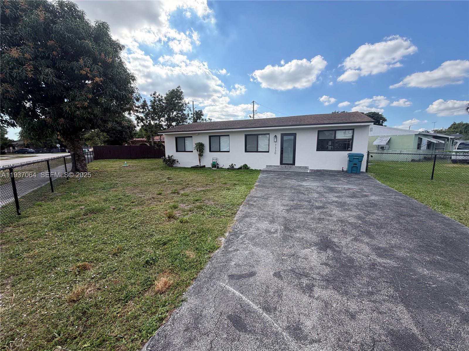 7330 SW 11th St 7330