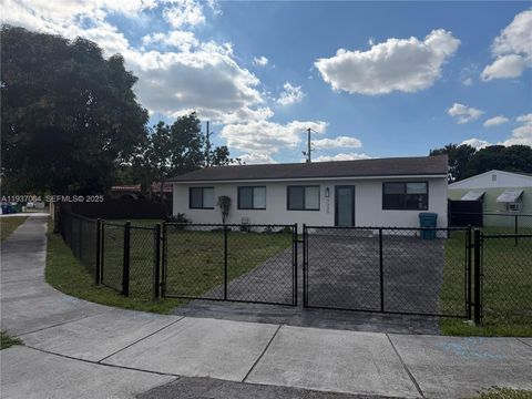 7330 SW 11th St 7330 Miami FL 33144