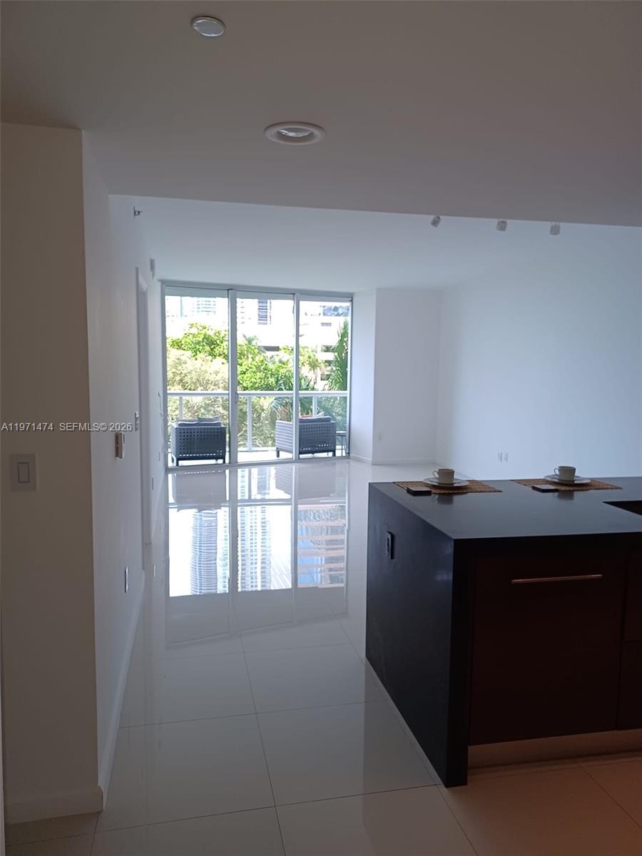 495 SE Brickell Ave 509