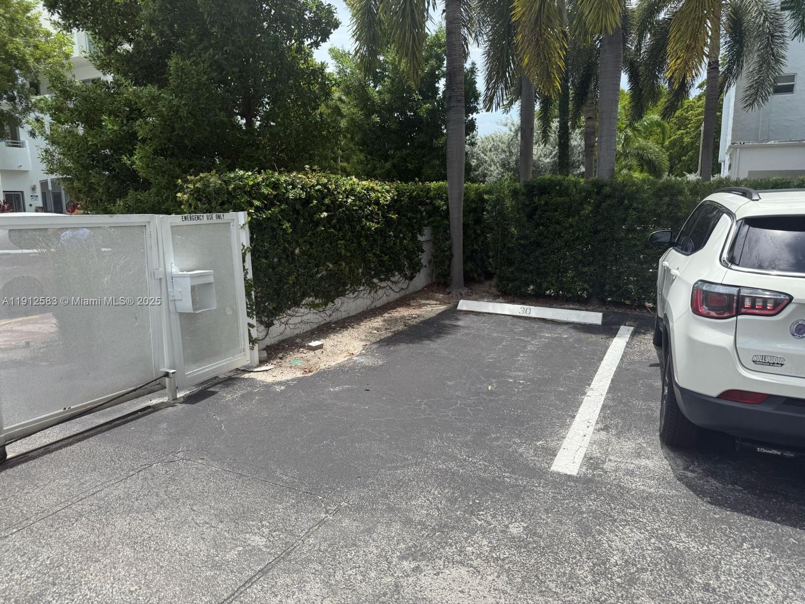 THE PARK GARDENS CONDO - Residential