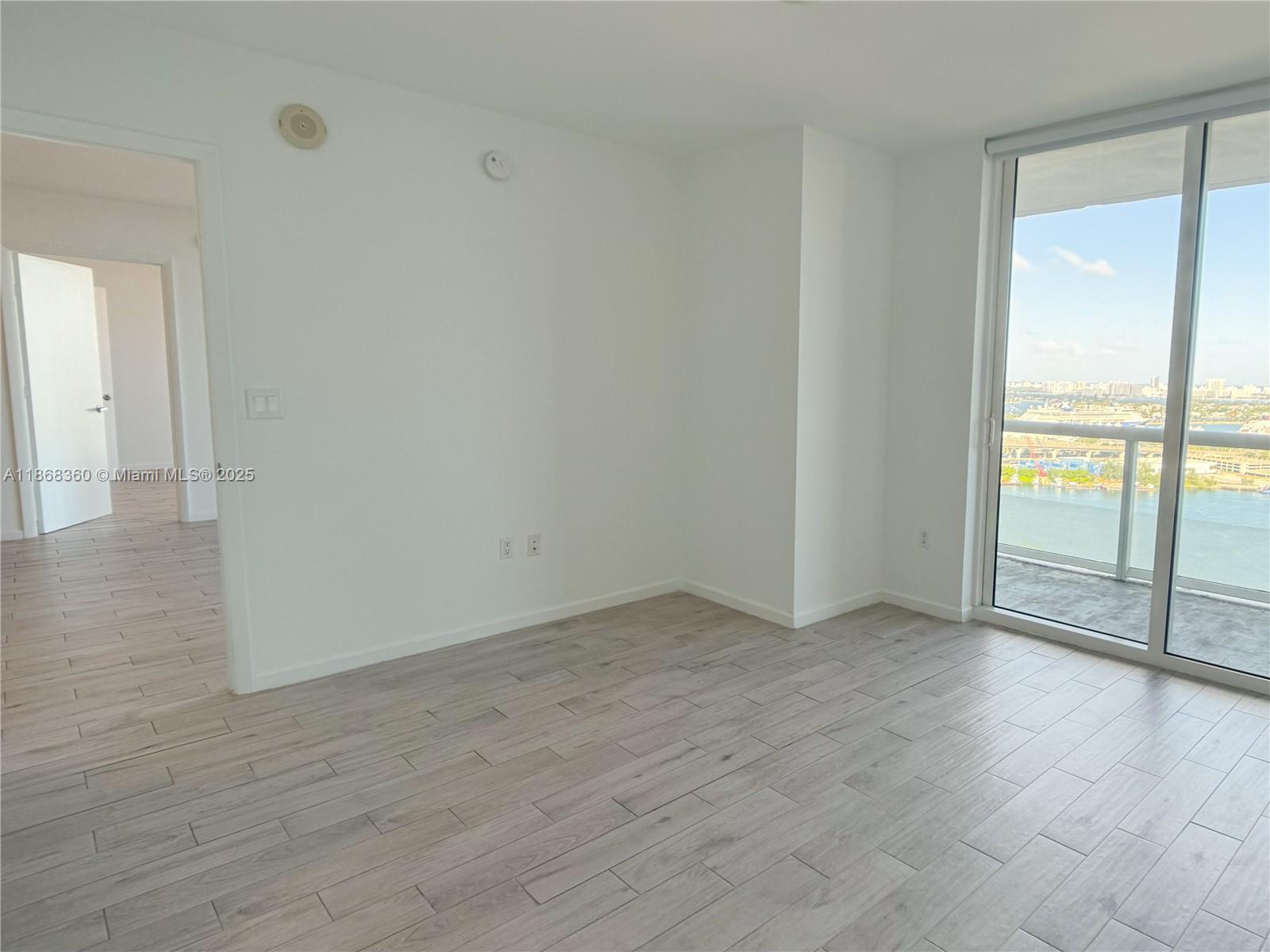 50 Biscayne Blvd 3104