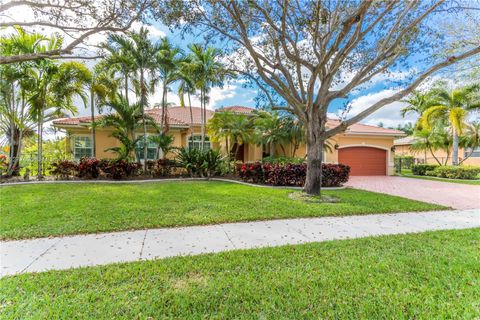 Photo of 4333 SW 140th Ave, Davie, FL 33330 (MLS # A11277025)