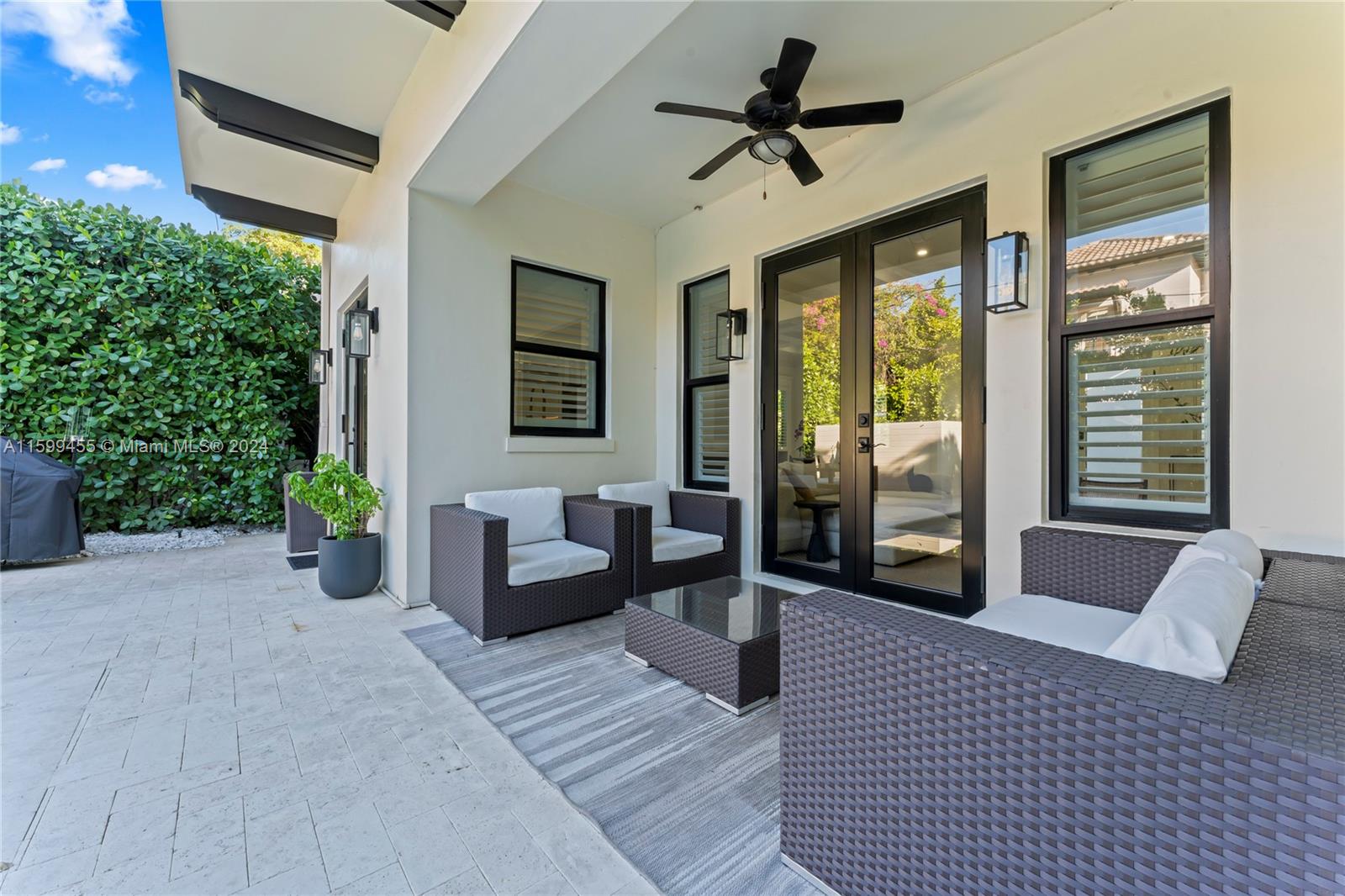 CORAL ESTATES - Residential