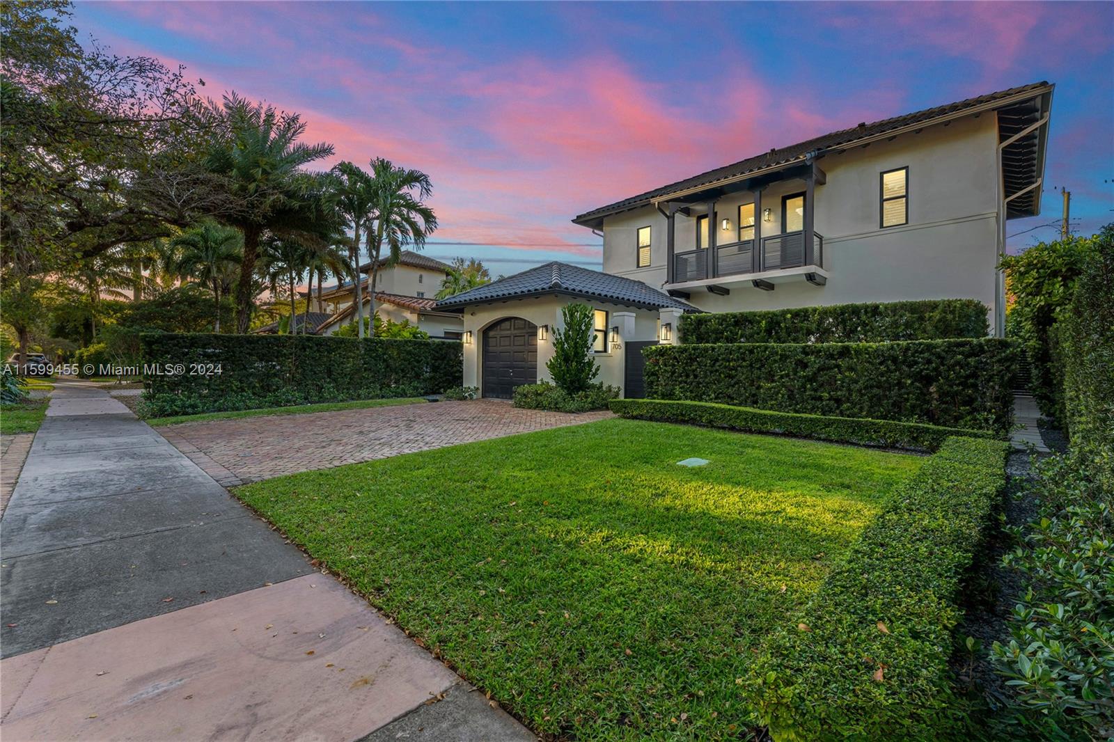 CORAL ESTATES - Residential