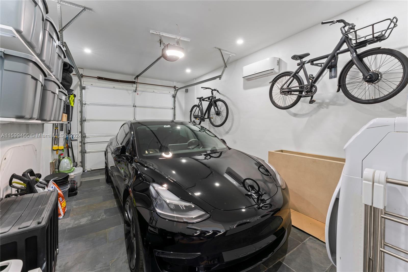 CORAL ESTATES - Residential