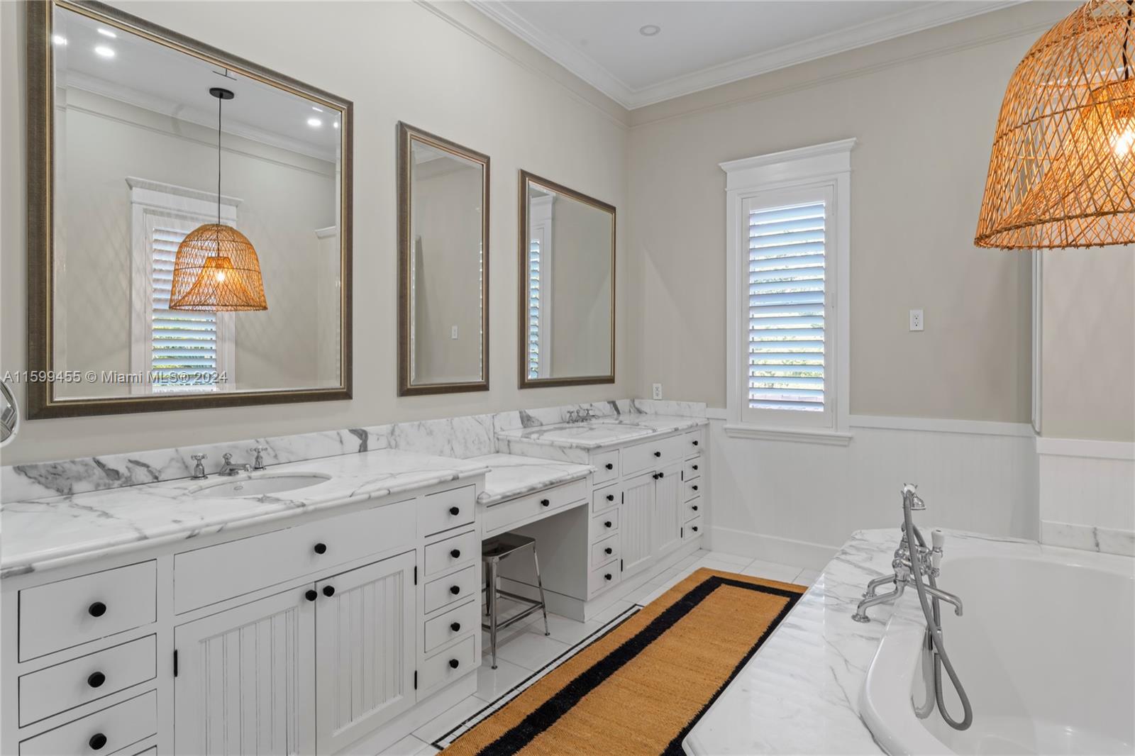 CORAL ESTATES - Residential