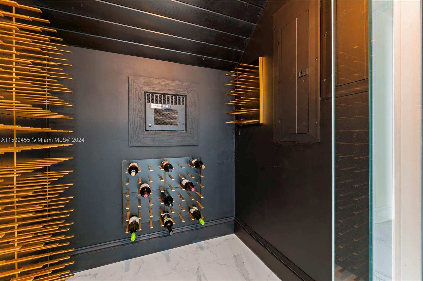 CORAL ESTATES - Residential