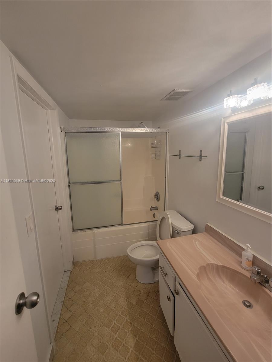 SAILBOAT CAY CONDO - Residential Lease