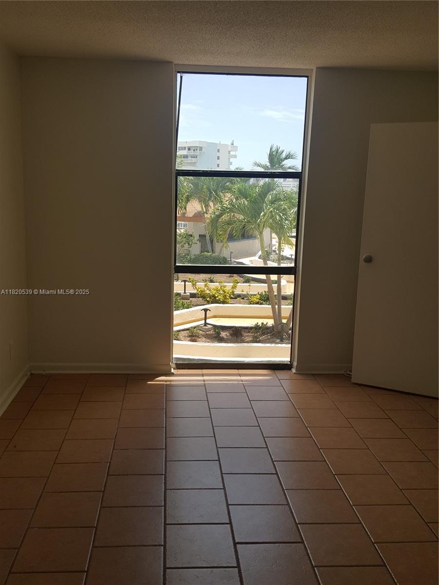 SAILBOAT CAY CONDO - Residential Lease