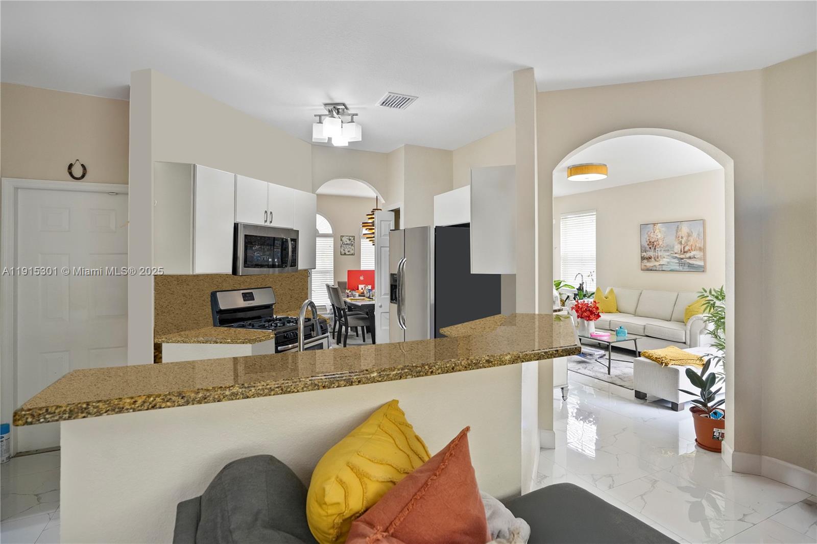 CENTURY BREEZE - Residential Lease