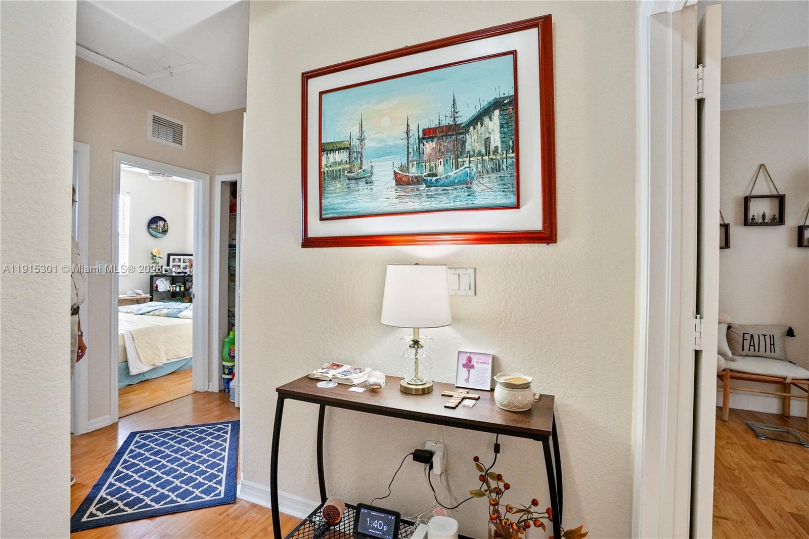 CENTURY BREEZE - Residential Lease