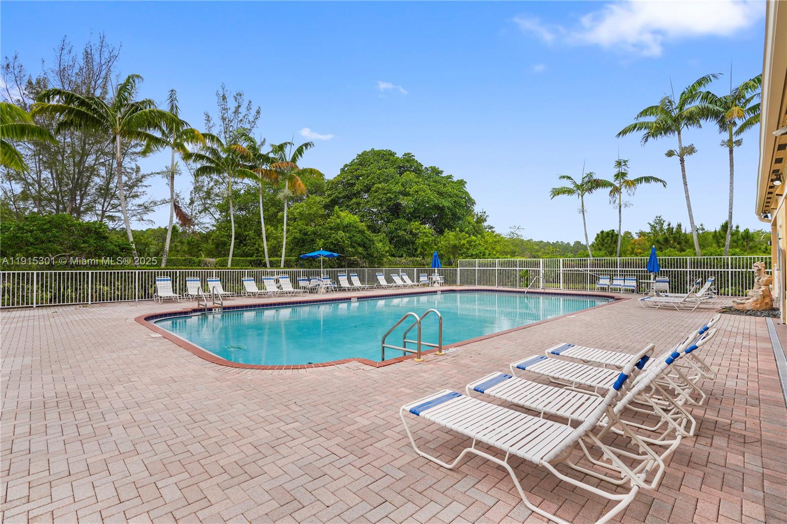 CENTURY BREEZE - Residential Lease