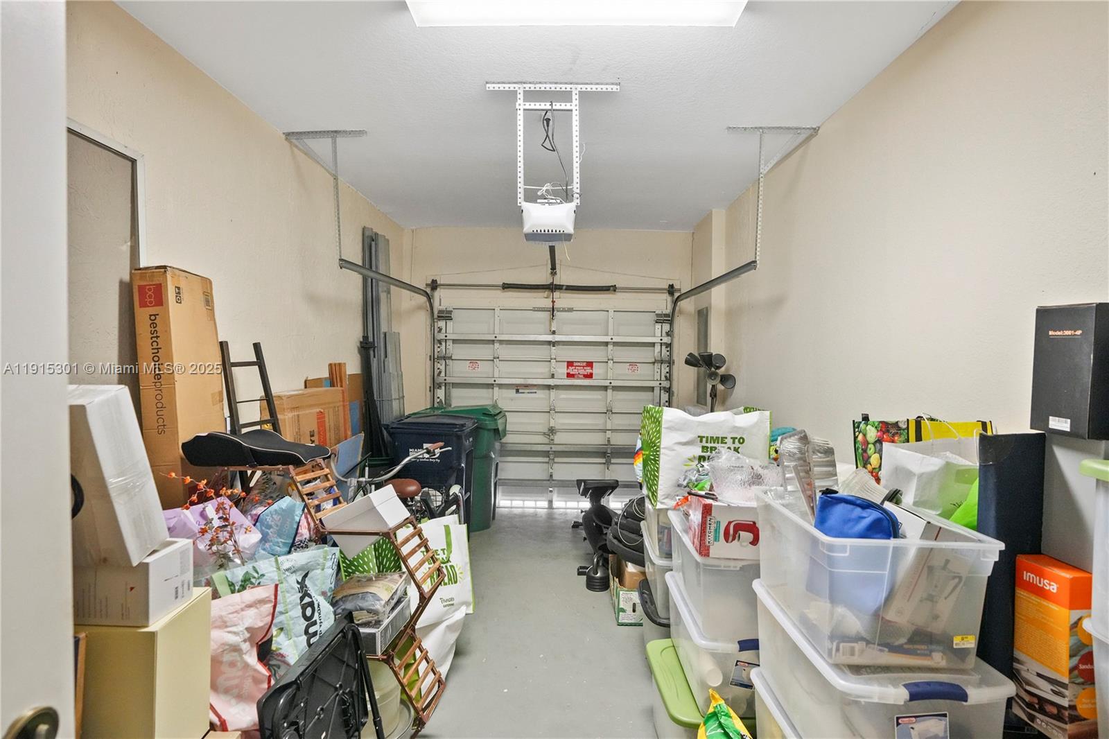 CENTURY BREEZE - Residential Lease