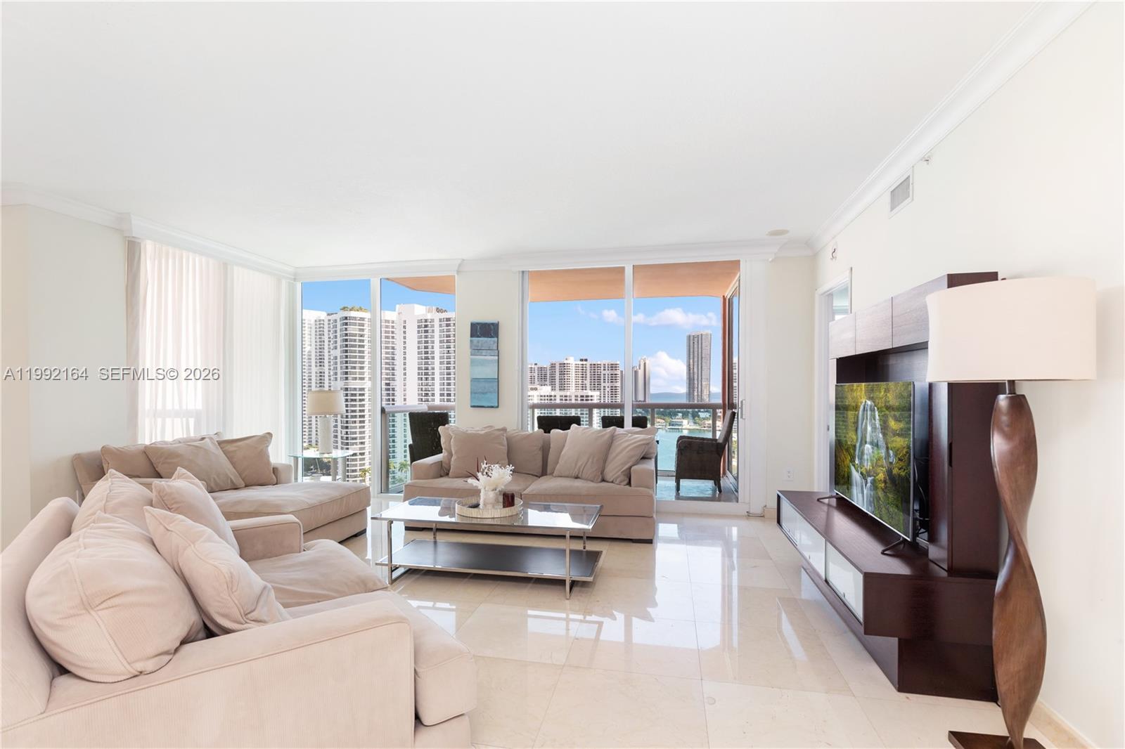 3370 NE 190th St 2007