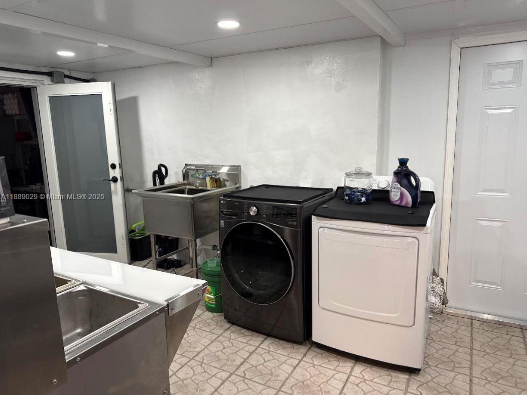 FLAMINGO ESTATES - Residential