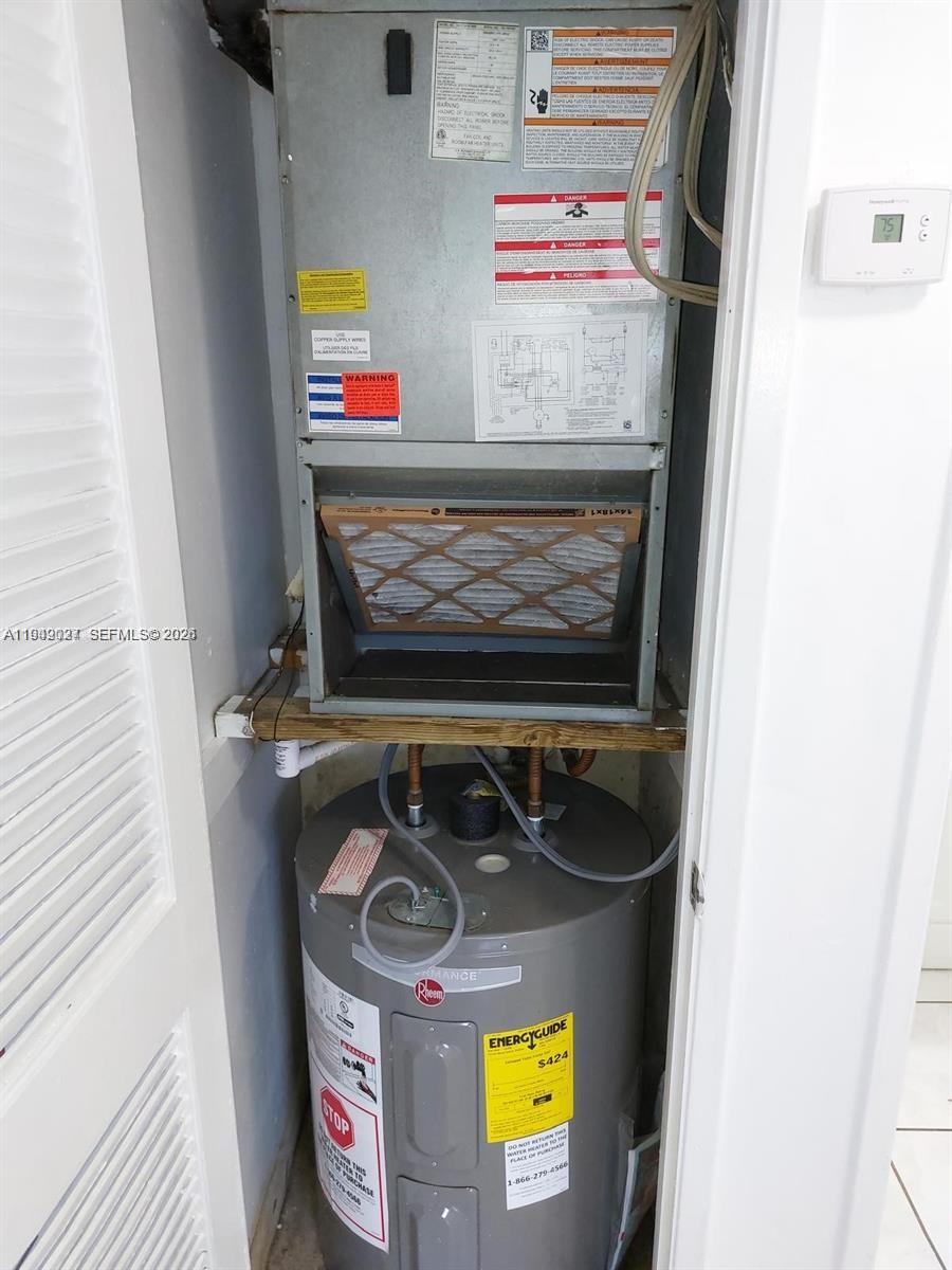 SILVER PALMS CONDO - Residential