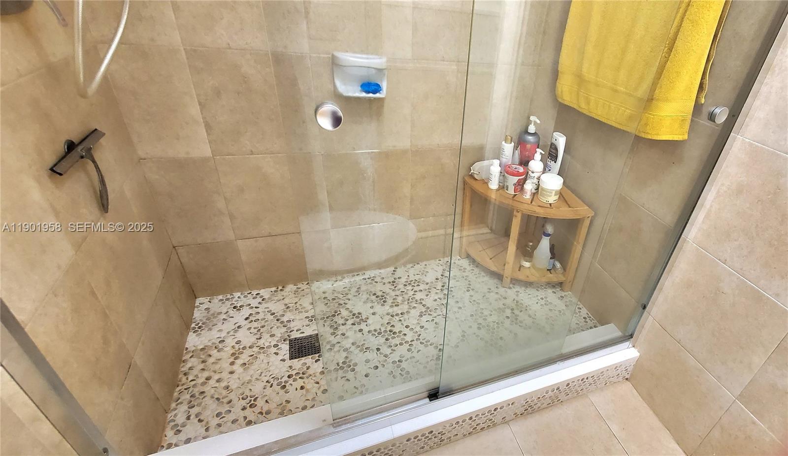 GREYNOLDS PARK CLUB CONDO - Residential