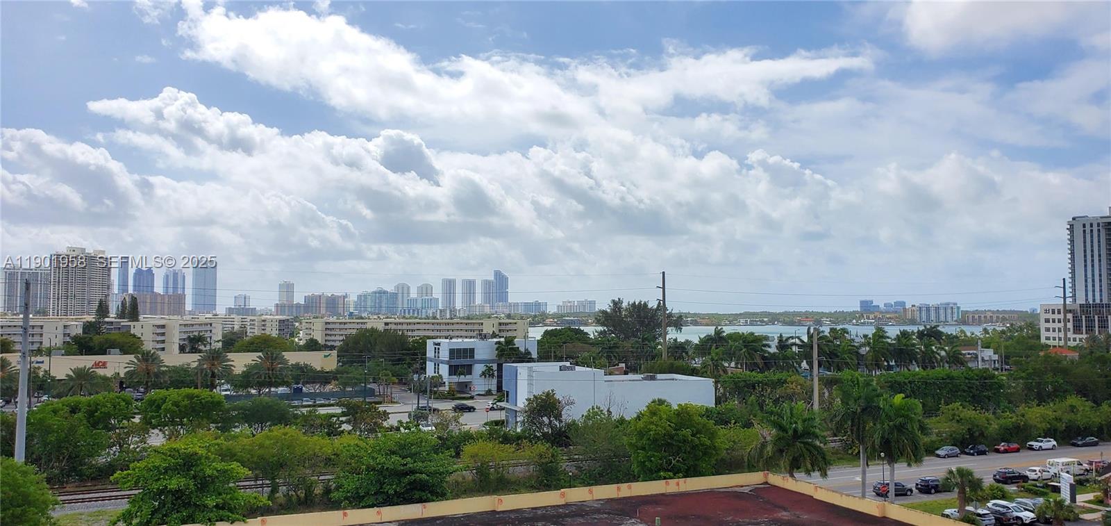 GREYNOLDS PARK CLUB CONDO - Residential