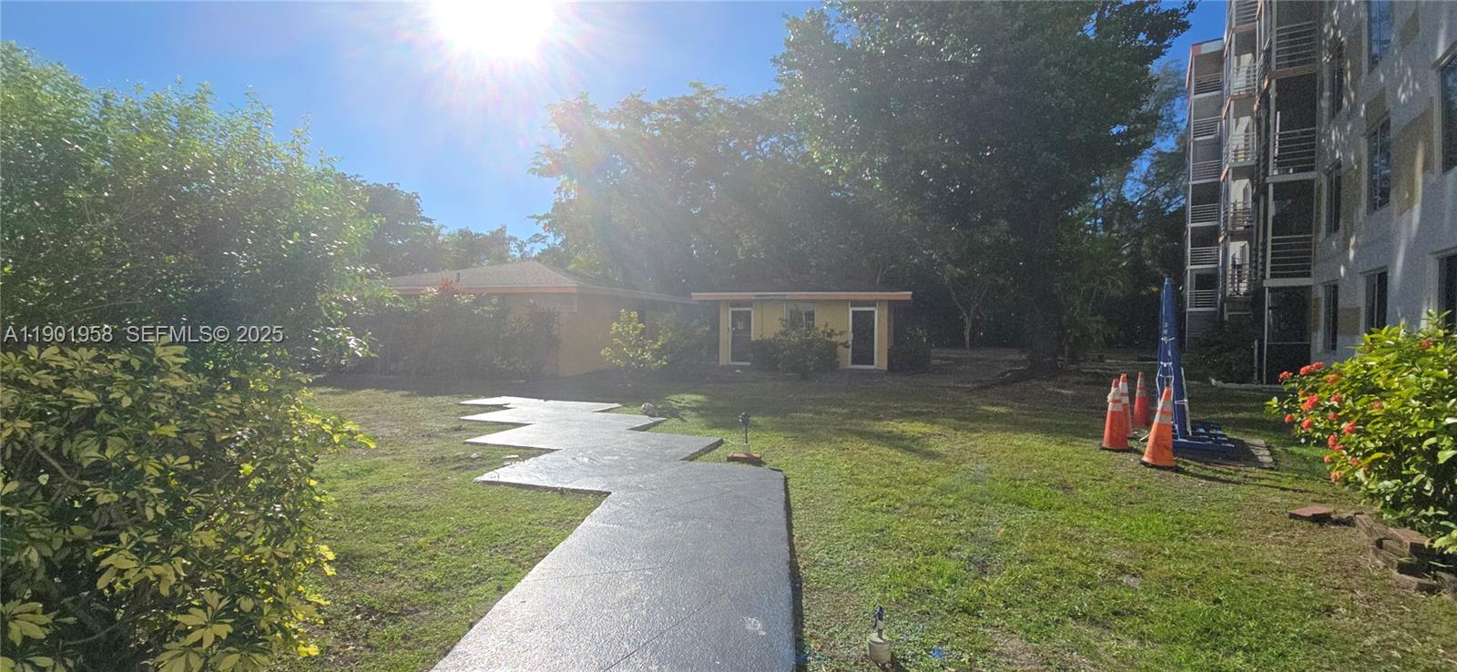 GREYNOLDS PARK CLUB CONDO - Residential