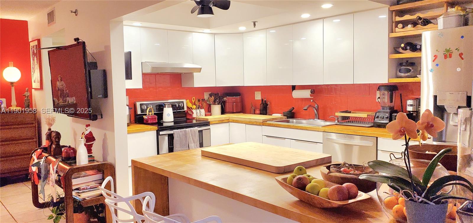 GREYNOLDS PARK CLUB CONDO - Residential