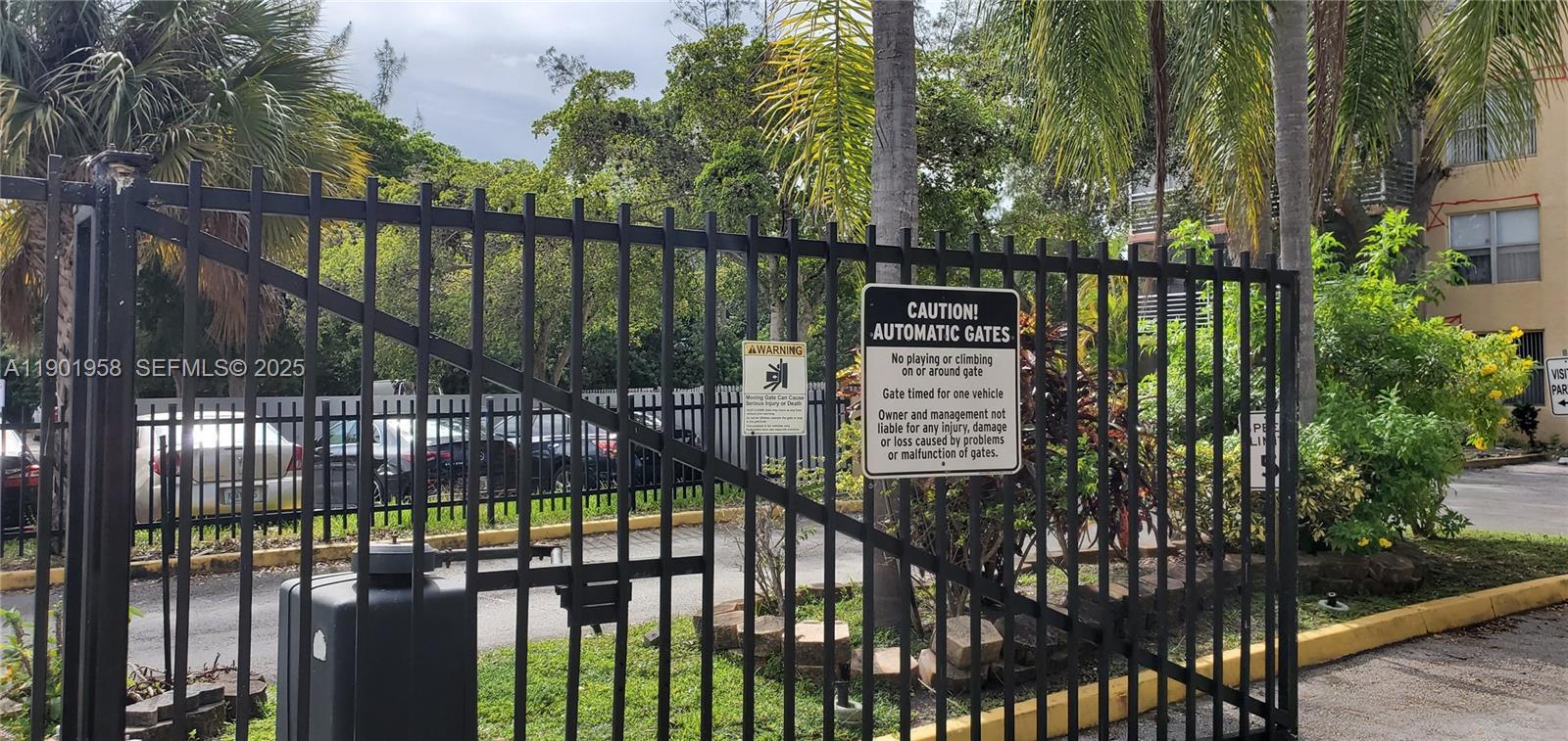 GREYNOLDS PARK CLUB CONDO - Residential