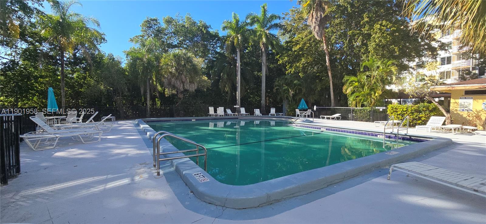 GREYNOLDS PARK CLUB CONDO - Residential