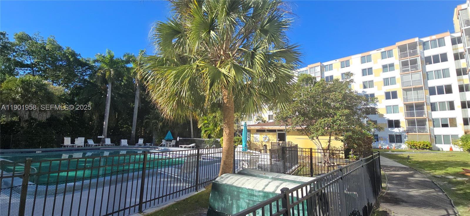 GREYNOLDS PARK CLUB CONDO - Residential