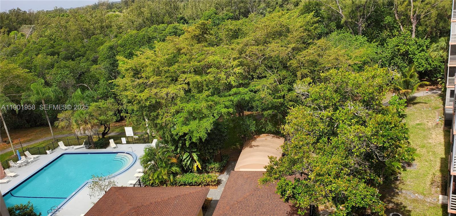 GREYNOLDS PARK CLUB CONDO - Residential