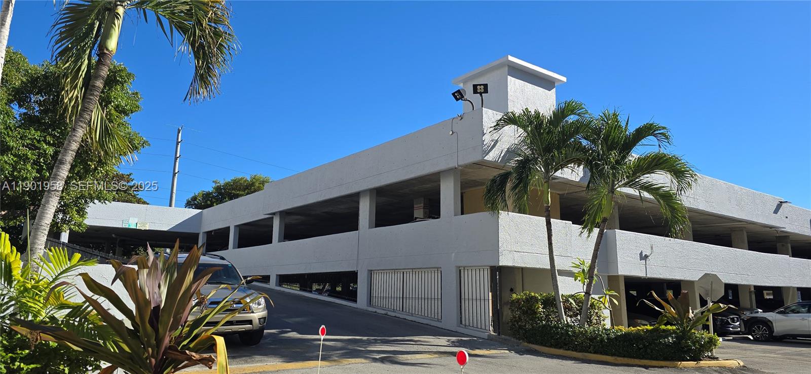 GREYNOLDS PARK CLUB CONDO - Residential